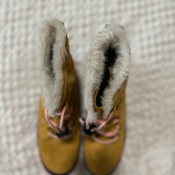 Sorel Girl's Whitney Joan Lace Yellow Pink Waterproof big kid 5 - Picture 9 of 12